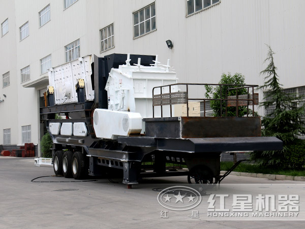 每小時產(chǎn)400t半移動破碎站 每小時產(chǎn)400t半移動破碎站