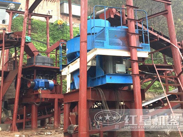 每小時產(chǎn)420t制砂機工作現(xiàn)場 每小時產(chǎn)420t制砂機工作現(xiàn)場