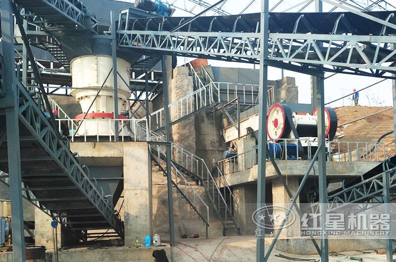 石灰石復(fù)合型圓錐破碎機(jī)工作現(xiàn)場 石灰石復(fù)合型圓錐破碎機(jī)工作現(xiàn)場