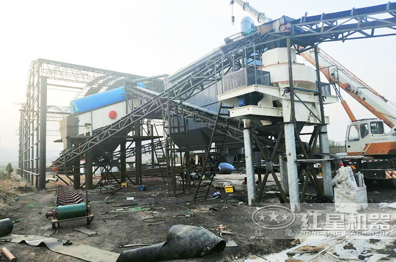 湖北某環保節能的砂石生產線現場 湖北某環保節能的砂石生產線現場