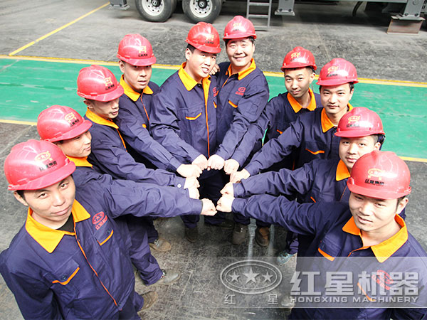 車載可移動式碎石子機售后人員風采 車載可移動式碎石子機售后人員風采