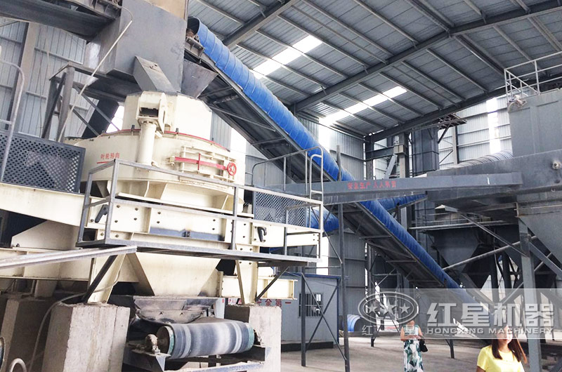 室內(nèi)砂石料制砂機(jī)生產(chǎn)現(xiàn)場(chǎng) 室內(nèi)砂石料制砂機(jī)生產(chǎn)現(xiàn)場(chǎng)