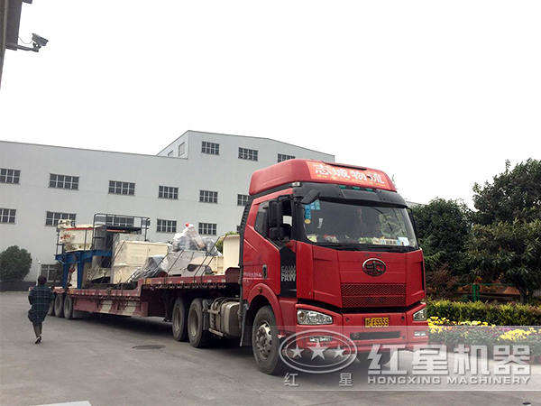 整套白云石雷蒙磨粉生產(chǎn)線設(shè)備發(fā)貨現(xiàn)場(chǎng) 整套白云石雷蒙磨粉生產(chǎn)線設(shè)備發(fā)貨現(xiàn)場(chǎng)