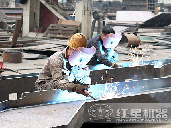 螢石錘式破碎機(jī)匠心做工、質(zhì)量過硬 螢石錘式破碎機(jī)匠心做工、質(zhì)量過硬