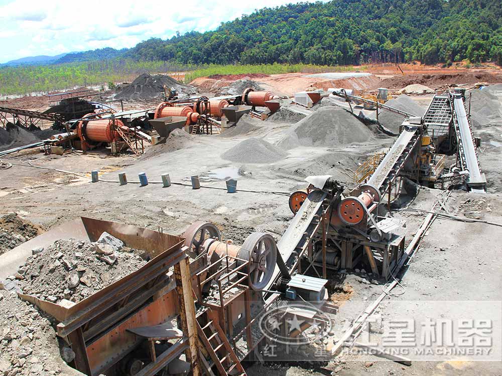 黑錳礦球磨機作業(yè)現(xiàn)場:更環(huán)保節(jié)能 黑錳礦球磨機作業(yè)現(xiàn)場:更環(huán)保節(jié)能