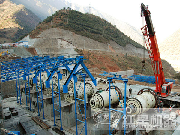 選銅生產線現場:球磨機 選銅生產線現場:球磨機