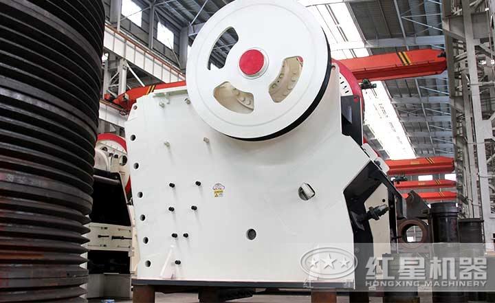 PE顎式破碎機產量1-2200t/h，排料口10-350mm