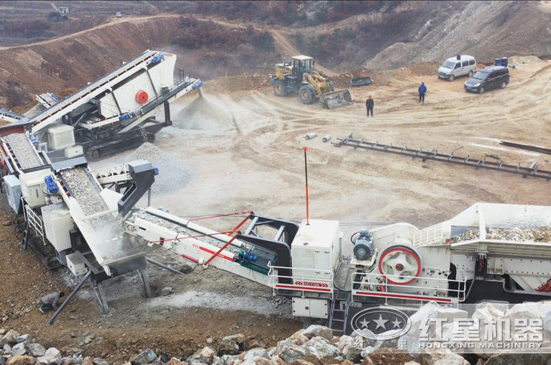 河南履帶移動破碎機(jī)作業(yè)現(xiàn)場 河南履帶移動破碎機(jī)作業(yè)現(xiàn)場