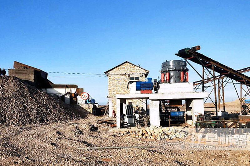 石子破碎生產(chǎn)線現(xiàn)場 石子破碎生產(chǎn)線現(xiàn)場