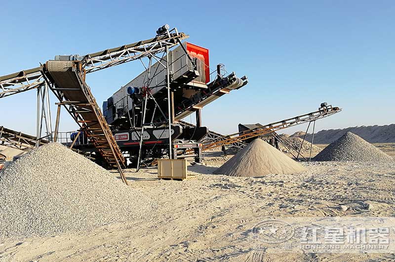 小型移動磕石機作業圖 小型移動磕石機作業圖