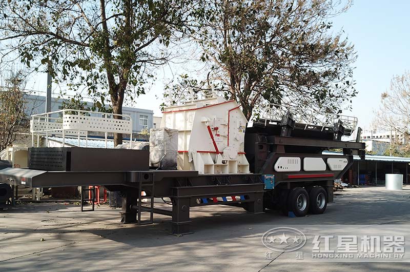 小型移動破石機械設(shè)備 小型移動破石機械設(shè)備