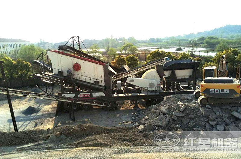 流動(dòng)石子機(jī)設(shè)備作業(yè)現(xiàn)場(chǎng)圖 流動(dòng)石子機(jī)設(shè)備作業(yè)現(xiàn)場(chǎng)圖