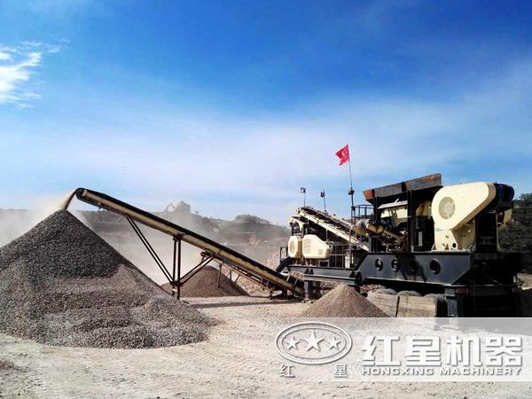 新一代移動(dòng)碎石機(jī)作業(yè)現(xiàn)場(chǎng)圖 新一代移動(dòng)碎石機(jī)作業(yè)現(xiàn)場(chǎng)圖