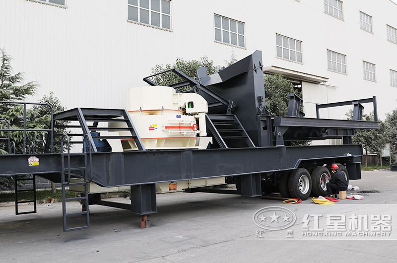 移動沖擊式制砂機(jī),碎砂+篩分,級配合理 移動沖擊式制砂機(jī),碎砂+篩分,級配合理