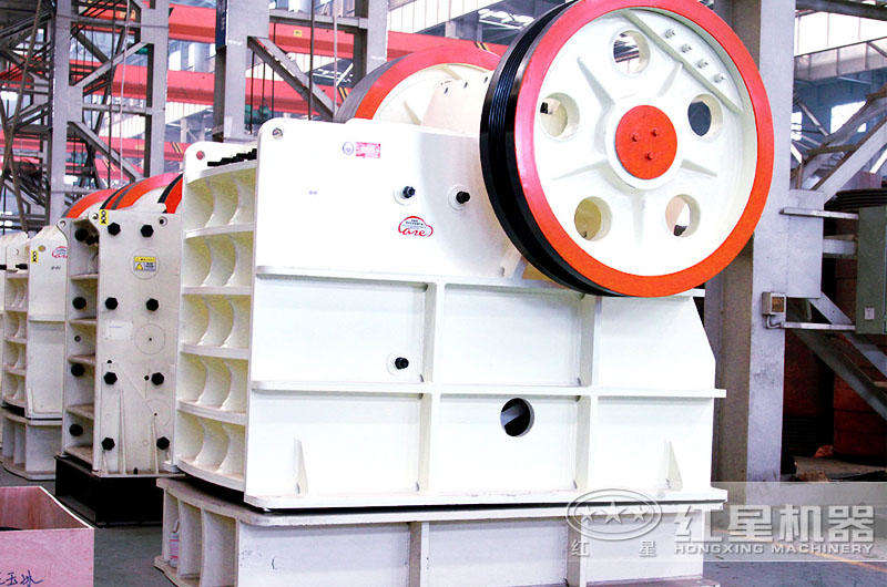 中型鄂式破碎機:粗碎物料碎石機 中型鄂式破碎機:粗碎物料碎石機