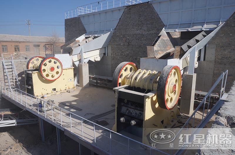 固定式建筑垃圾粉碎機作業(yè)現(xiàn)場圖 固定式建筑垃圾粉碎機作業(yè)現(xiàn)場圖