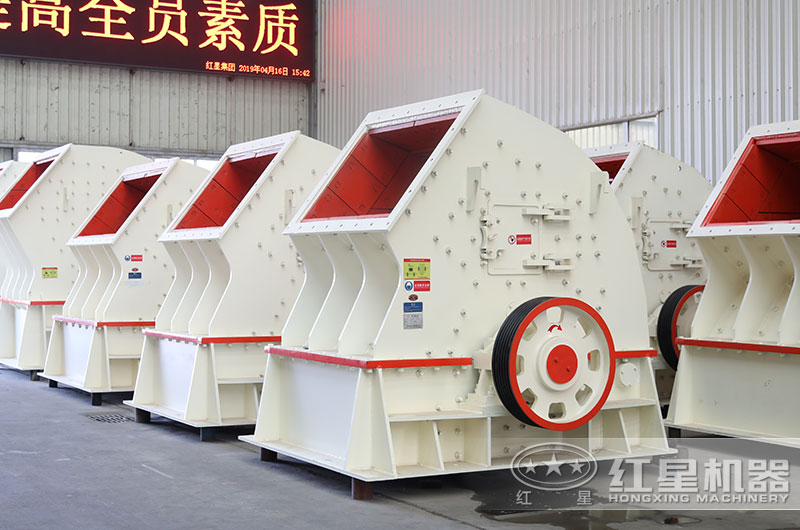 大型重錘式磕石機圖片 大型重錘式磕石機圖片