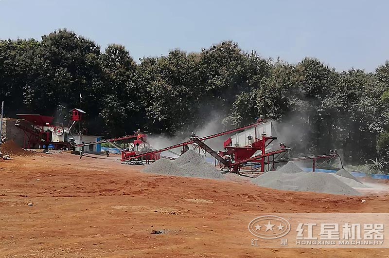 巖石破碎機(jī)生產(chǎn)線實(shí)拍圖 巖石破碎機(jī)生產(chǎn)線實(shí)拍圖