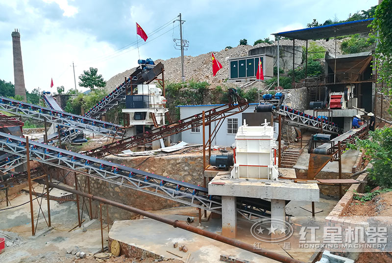 大型石灰?guī)r制砂生產(chǎn)線現(xiàn)場(chǎng) 大型石灰?guī)r制砂生產(chǎn)線現(xiàn)場(chǎng)