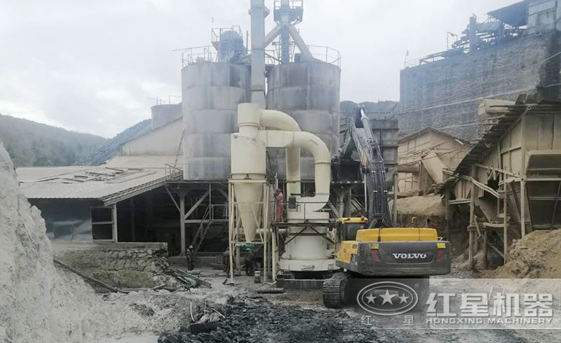 粉煤灰加工現(xiàn)場 粉煤灰加工現(xiàn)場