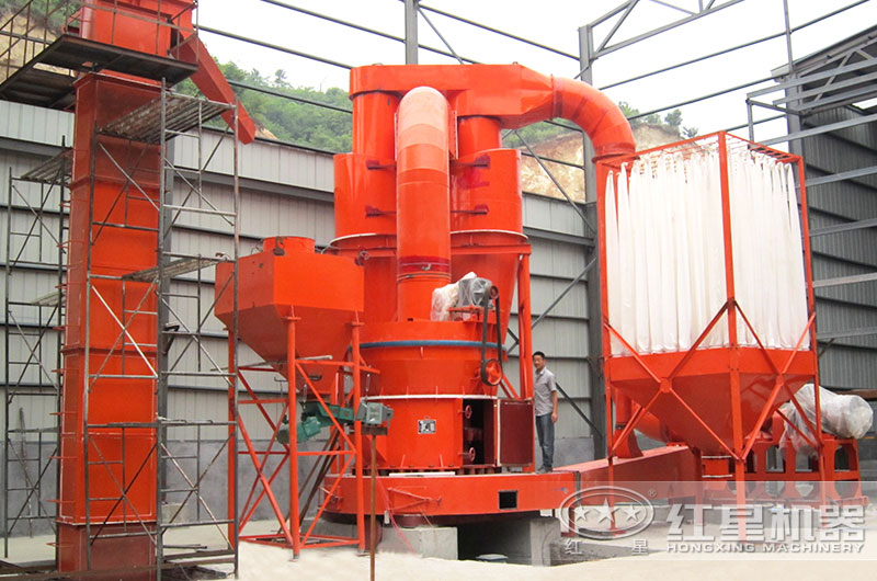 石膏磨粉生產(chǎn)現(xiàn)場(chǎng) 石膏磨粉生產(chǎn)現(xiàn)場(chǎng)