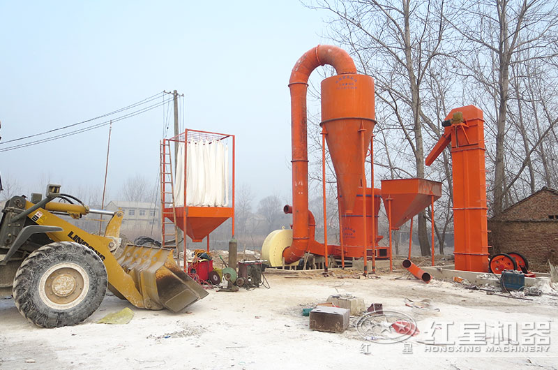 煤矸石磨粉現(xiàn)場 煤矸石磨粉現(xiàn)場