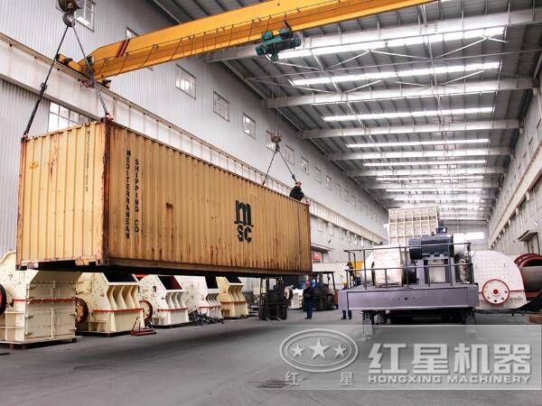 專業(yè)化反擊式破碎機廠房 專業(yè)化反擊式破碎機廠房