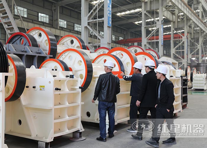 客戶來廠考察玻璃破碎機設(shè)備 客戶來廠考察玻璃破碎機設(shè)備