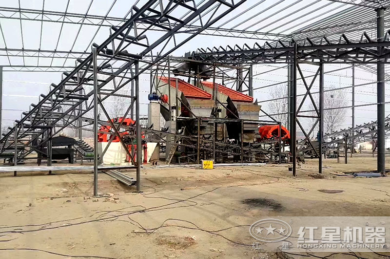 洗沙生產(chǎn)現(xiàn)場(chǎng) 洗沙生產(chǎn)現(xiàn)場(chǎng)