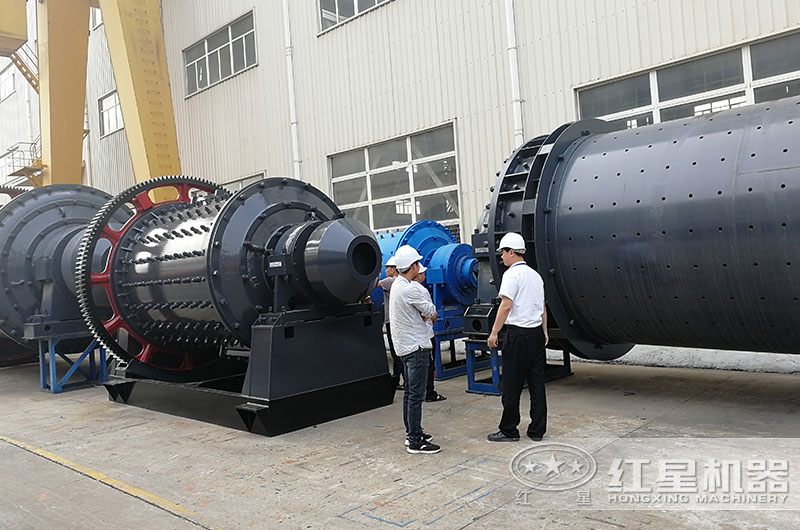 客戶來廠參觀棒磨機(jī) 客戶來廠參觀棒磨機(jī)