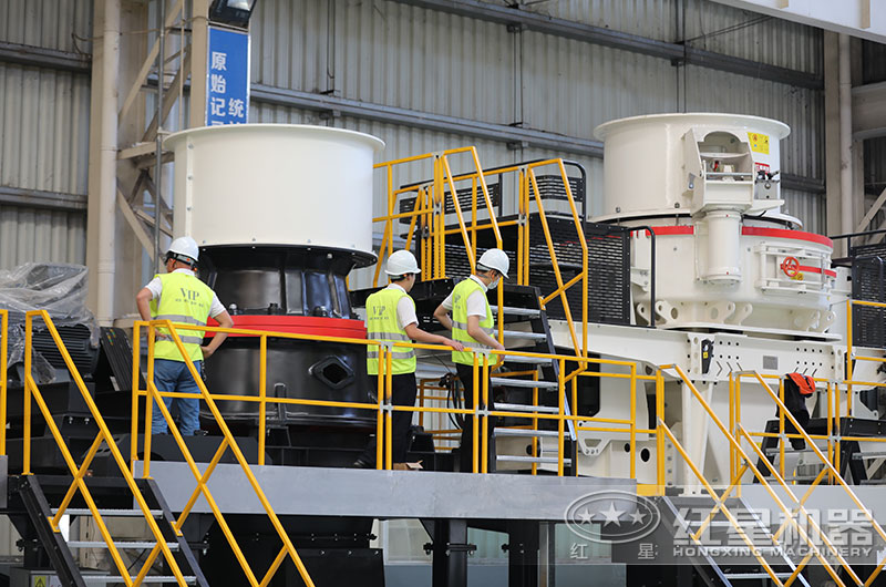 客戶來廠考察機制砂生產(chǎn)設備 客戶來廠考察機制砂生產(chǎn)設備